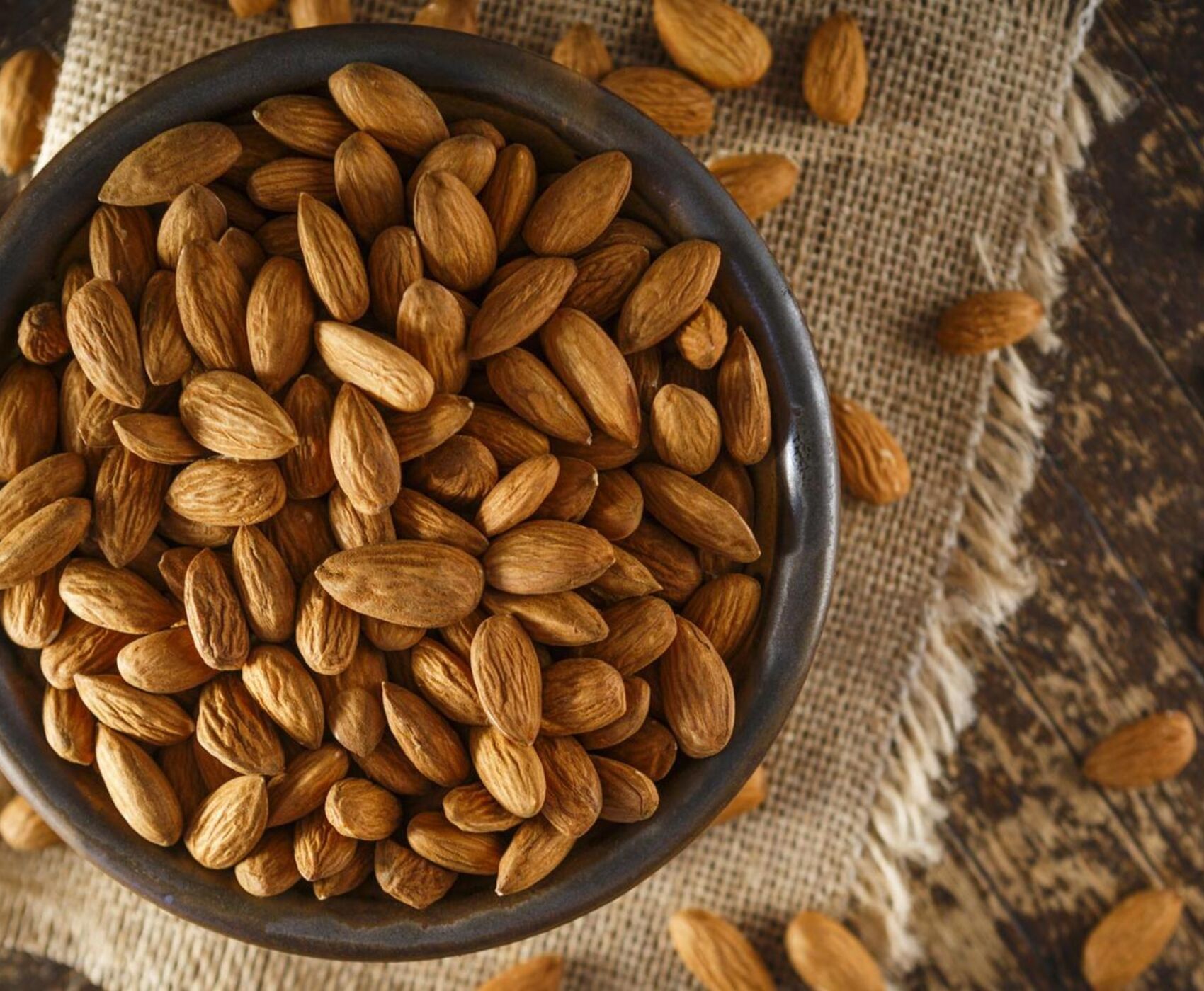 فستیوال غنچه های بادام داتچا