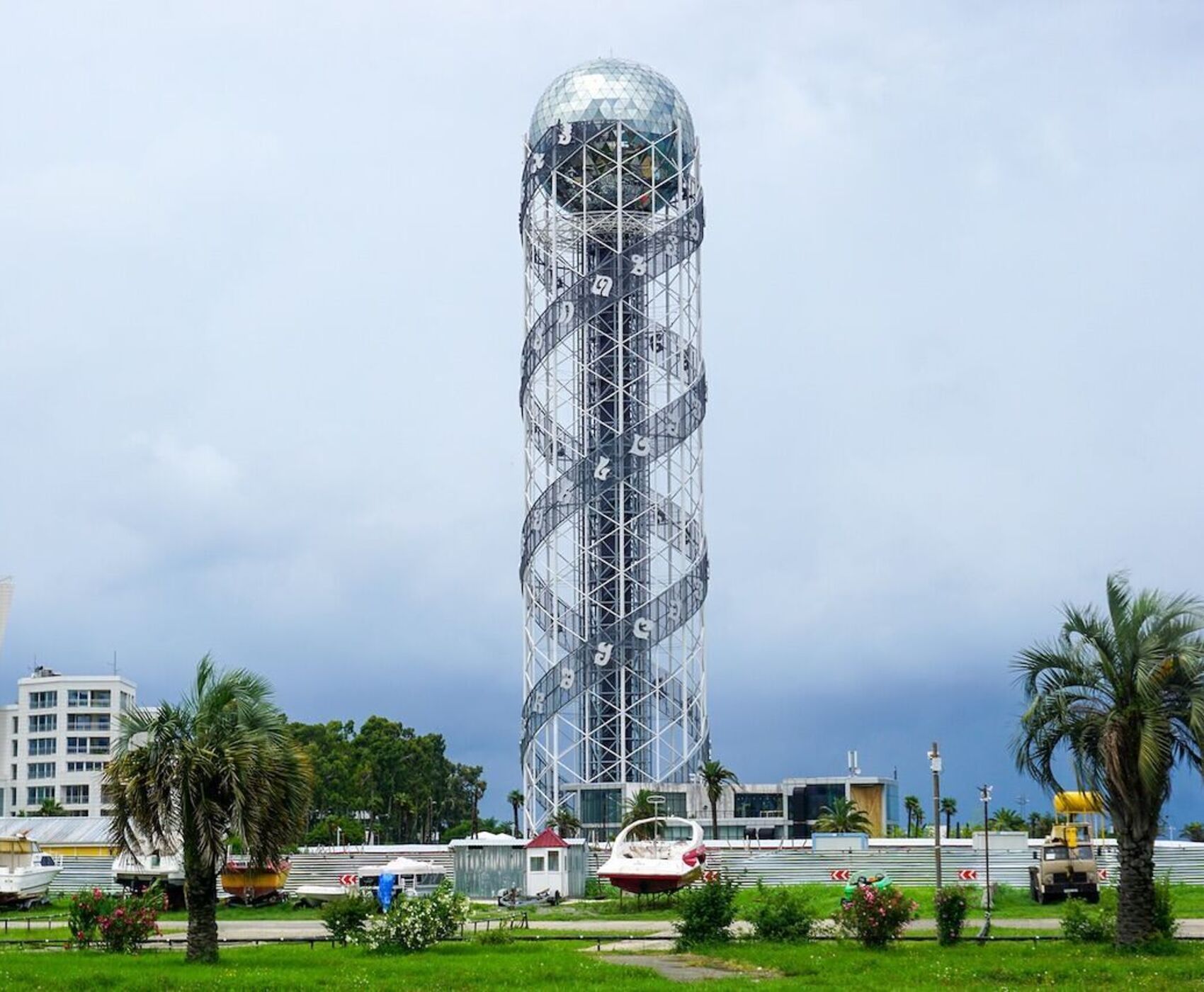 تورهوایی دریای سیاه وان قارص و باتومی هشت شب 