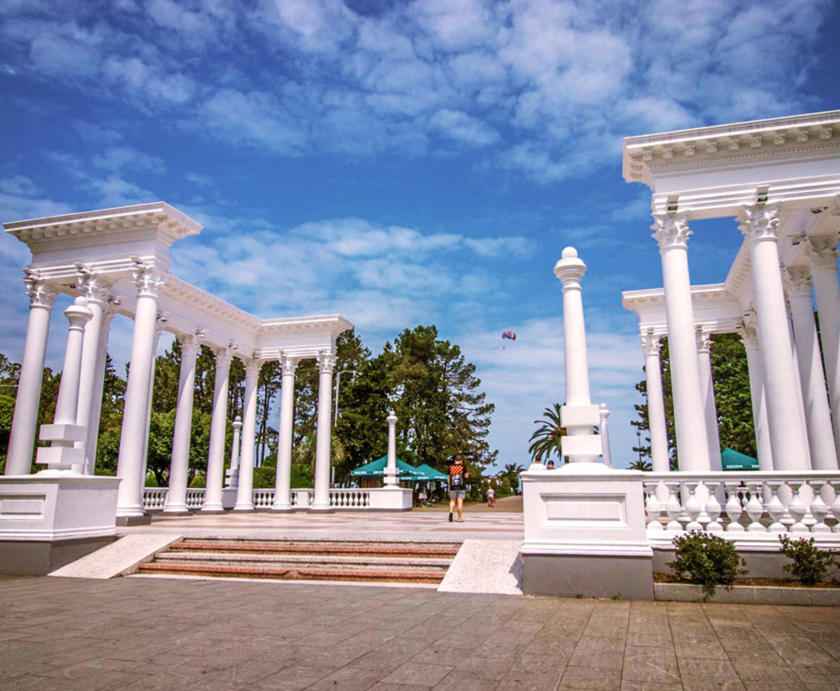 تورهوایی دریای سیاه وان قارص و باتومی هشت شب 