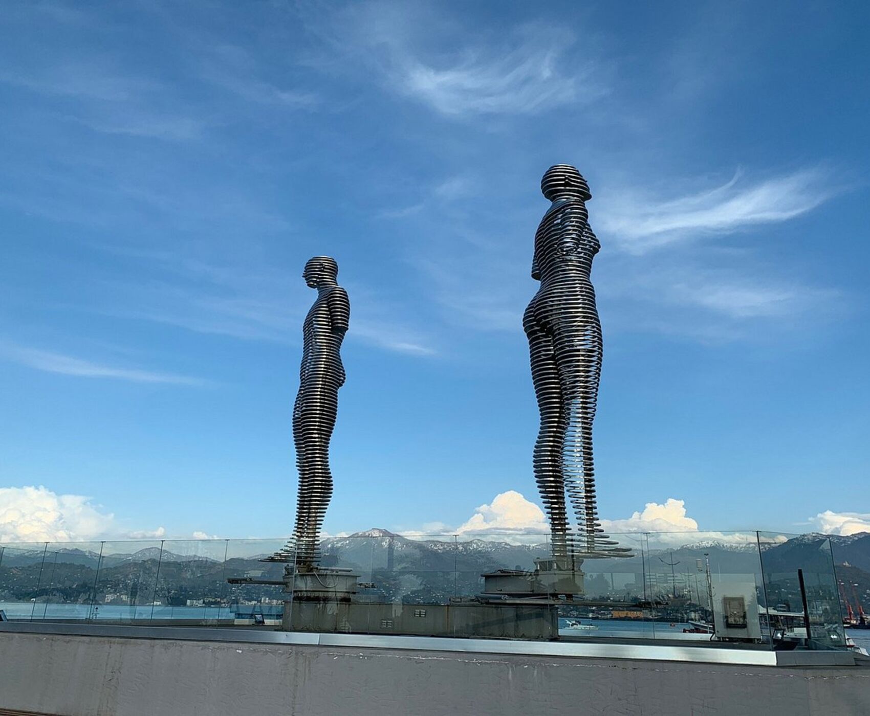 تورهوایی دریای سیاه وان قارص و باتومی هشت شب 