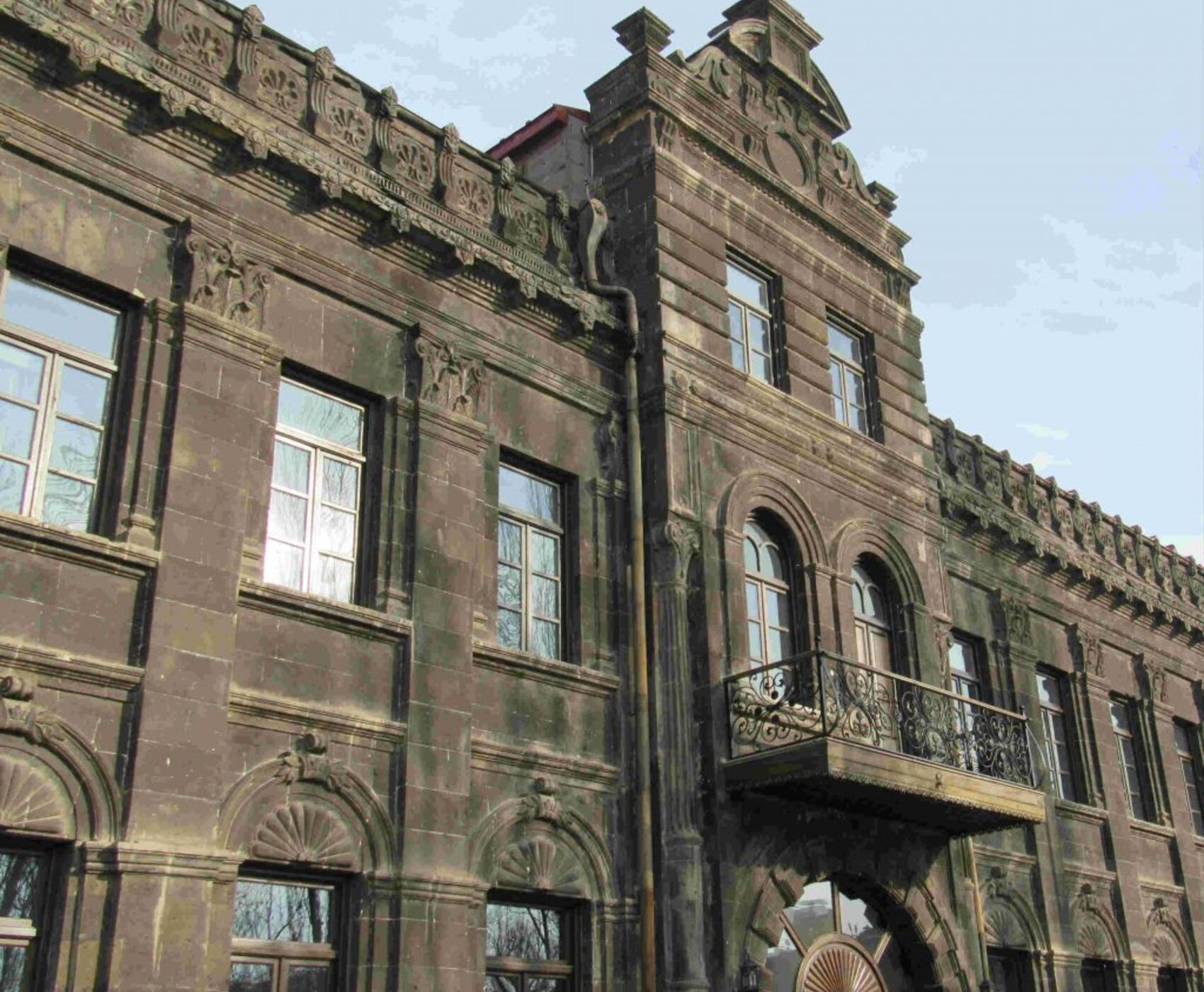 تورهوایی دریای سیاه وان قارص و باتومی هشت شب 