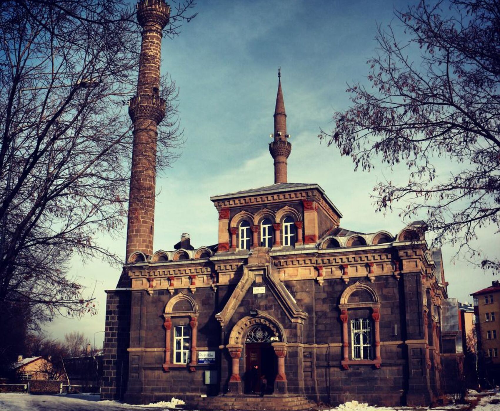 تورهوایی دریای سیاه وان قارص و باتومی هشت شب 