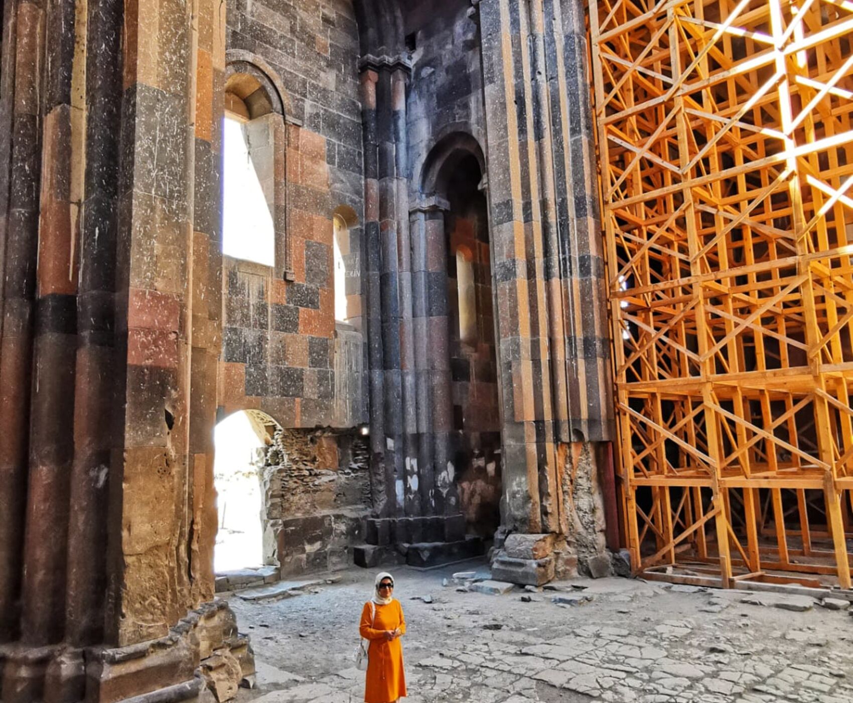 تورهوایی دریای سیاه وان قارص و باتومی هشت شب 