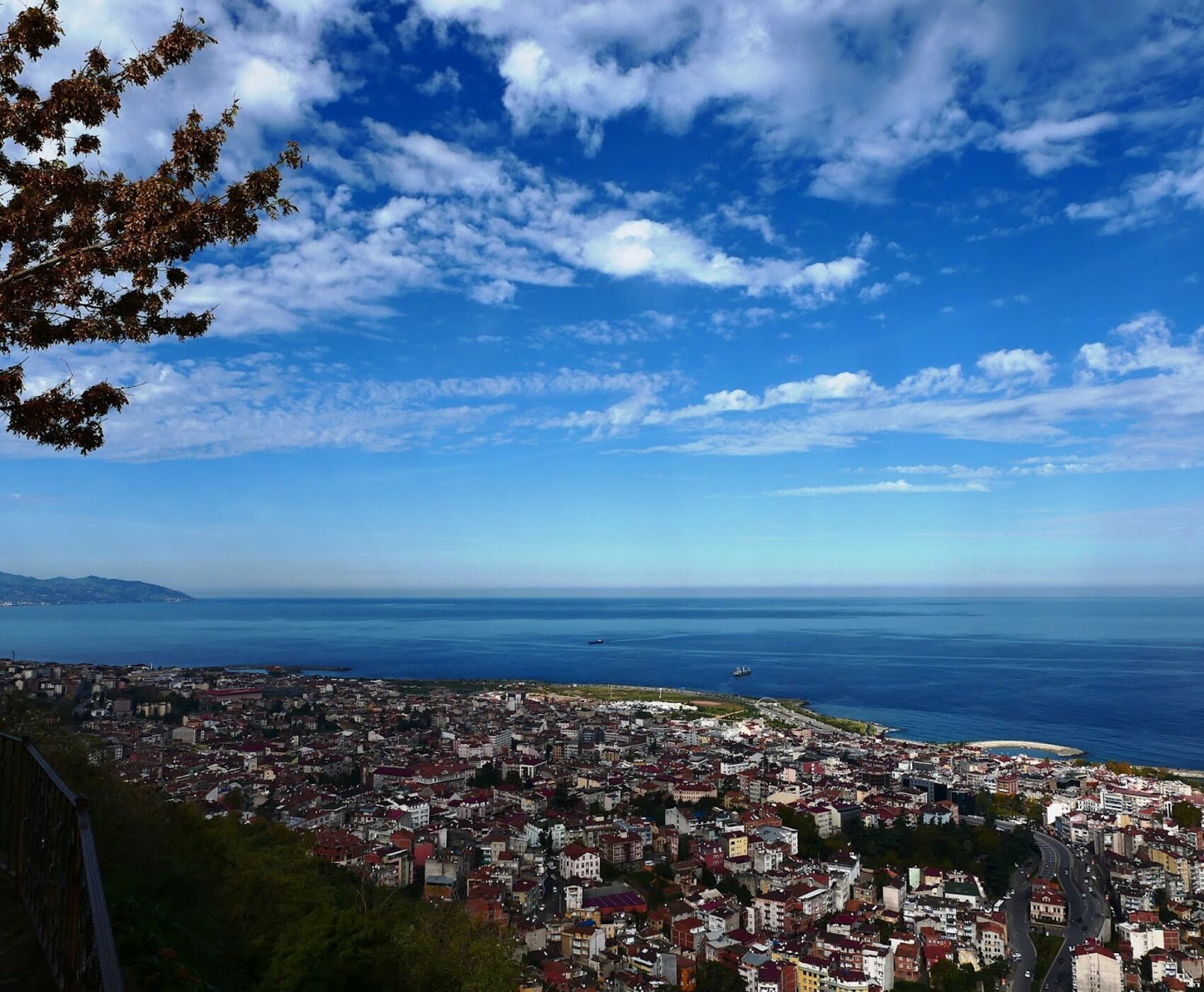 تورهوایی دریای سیاه وان قارص و باتومی هشت شب 