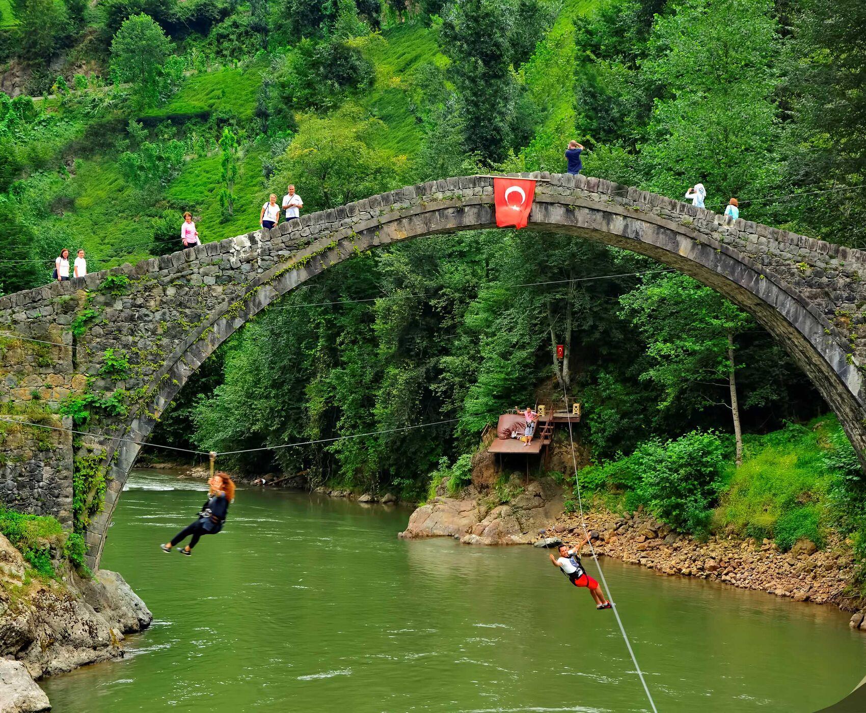 تورهوایی دریای سیاه وان قارص و باتومی هشت شب 