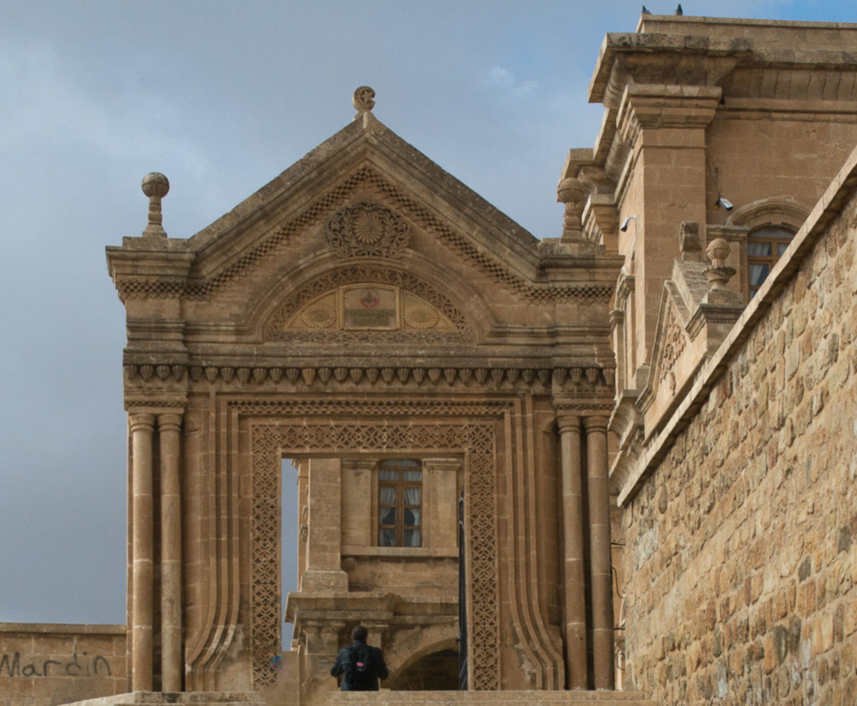 تور هوایی وان هاکاری و ماردین