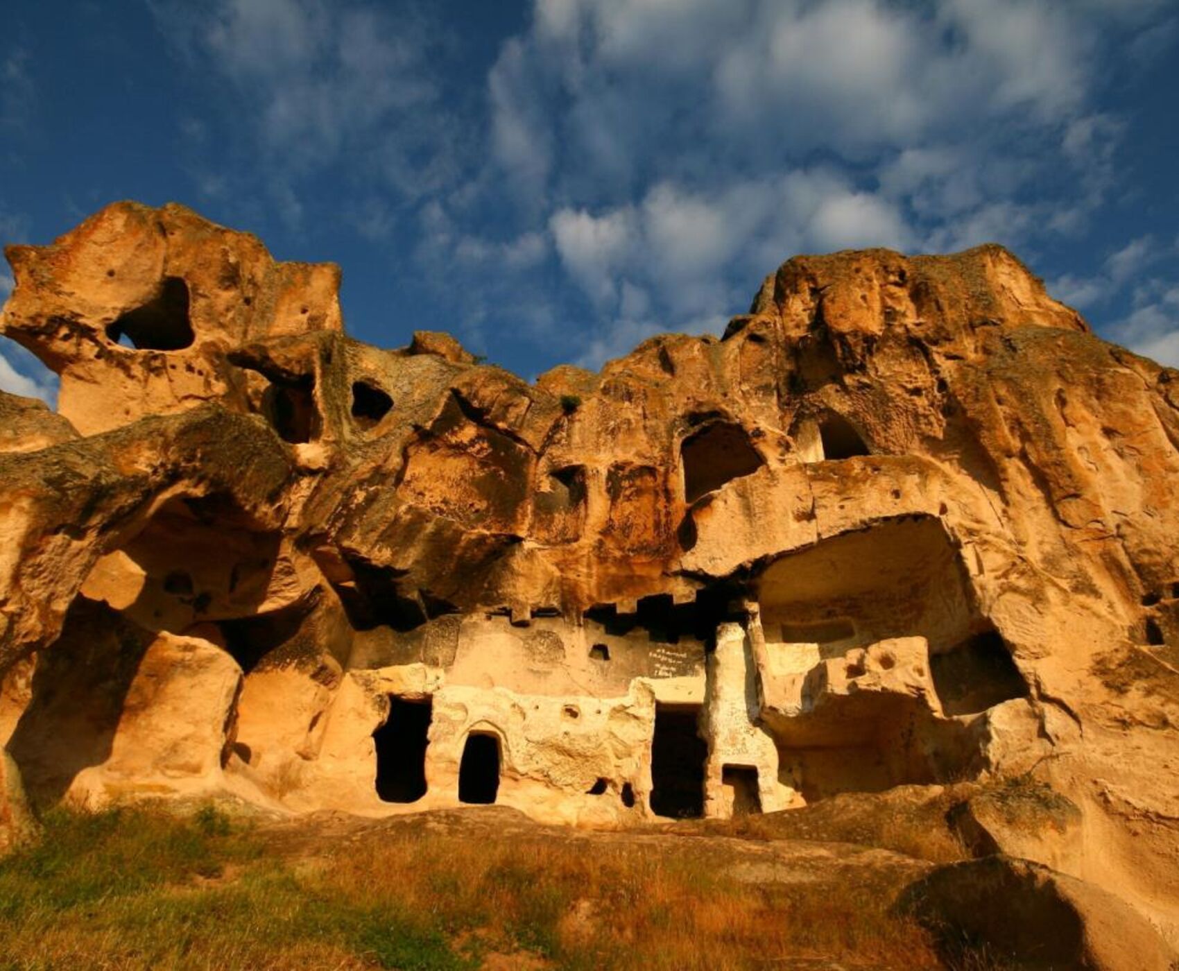 تور فریگ والی و اسکیشهیر