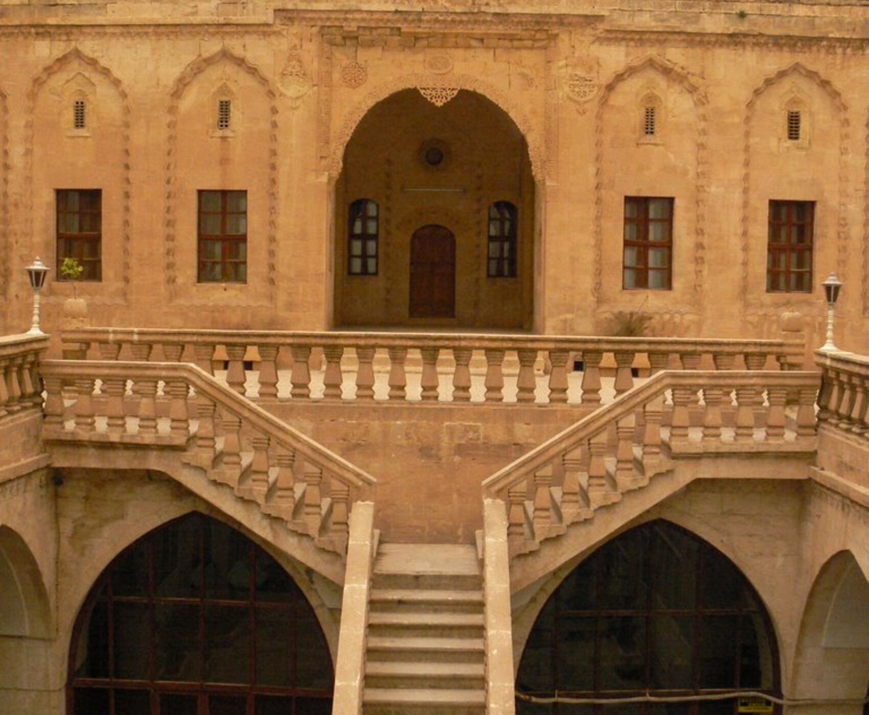 UÇAKLI GAP  İNCİLERİ ( NEMRUT & GÖBEKLİTEPE & MARDİN )