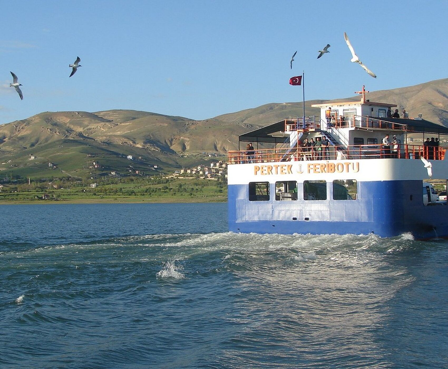 ANTALYA DAN DİREKT UÇAKLI VAN KARS  & PERU GÖKKUŞAĞI TEPELERİ DEĞİL ERZURUM GÖKKUŞAĞI TEPELERİ