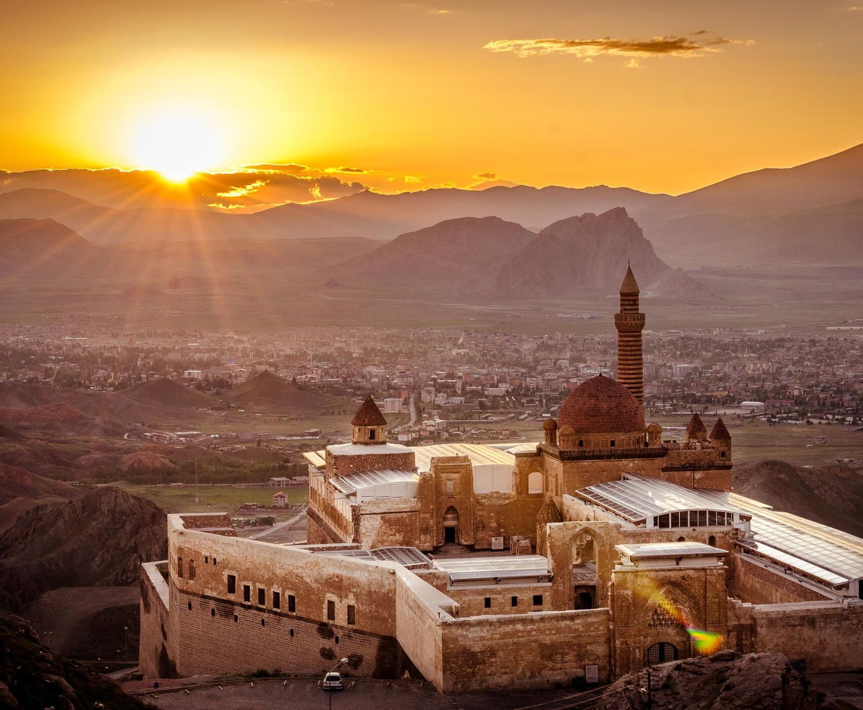 ANTALYA DAN DİREKT UÇAKLI VAN KARS  & PERU GÖKKUŞAĞI TEPELERİ DEĞİL ERZURUM GÖKKUŞAĞI TEPELERİ