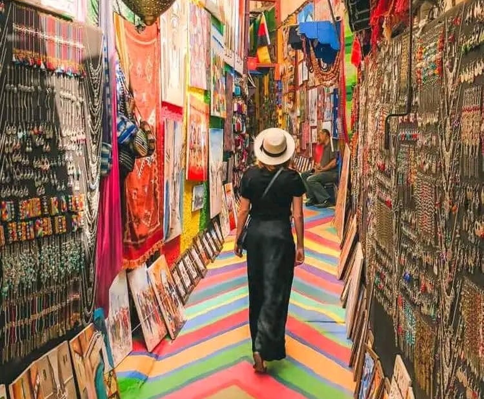 ANTALYA'DAN İSTANBUL AKTARMALI  UÇAKLI BAŞTAN BAŞA FAS TURU