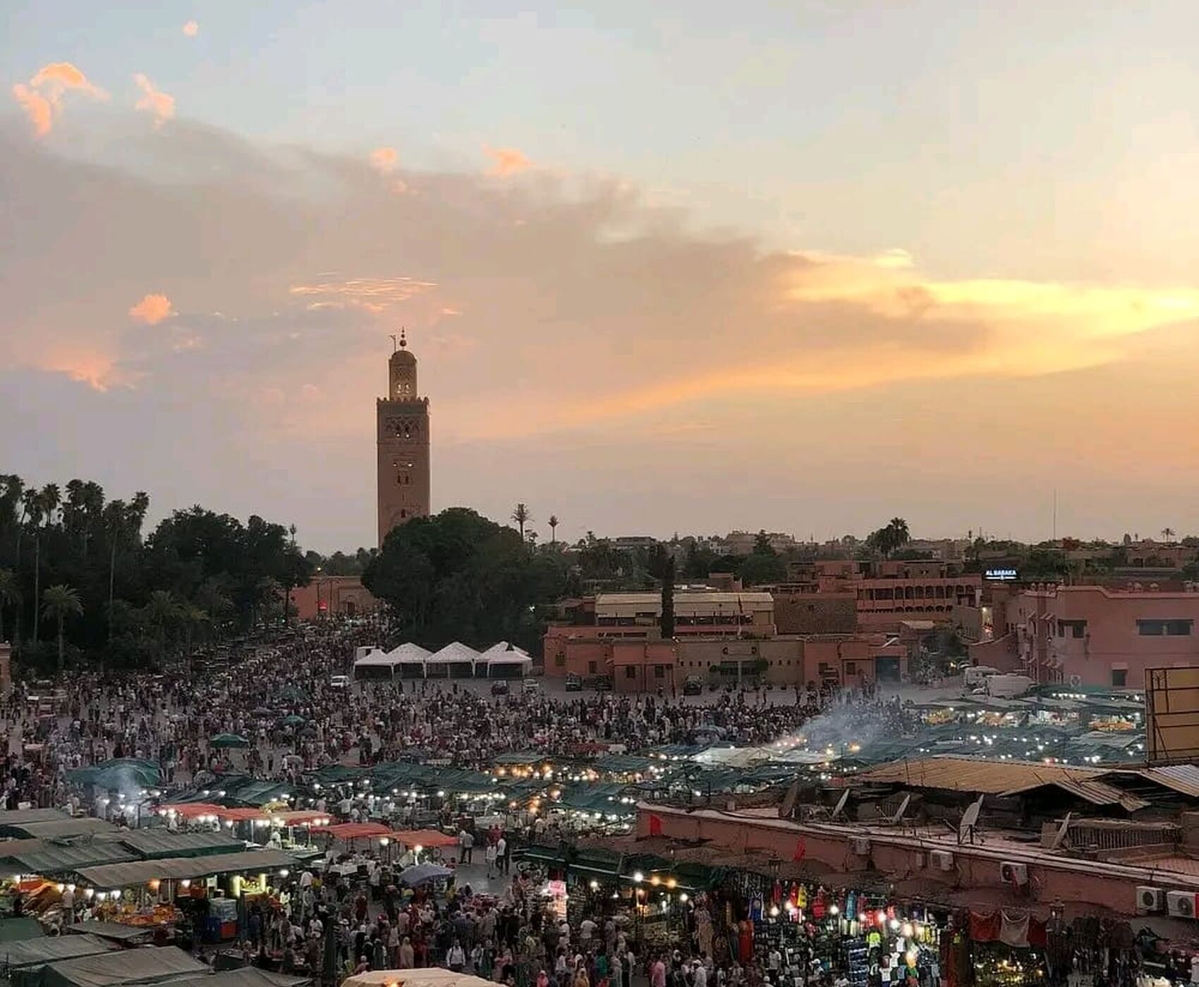 ANTALYA'DAN İSTANBUL AKTARMALI  UÇAKLI BAŞTAN BAŞA FAS TURU