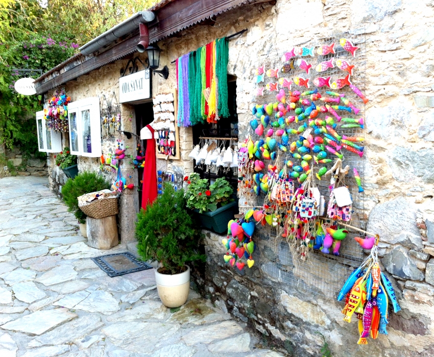 فستیوال غنچه های بادام داتچا