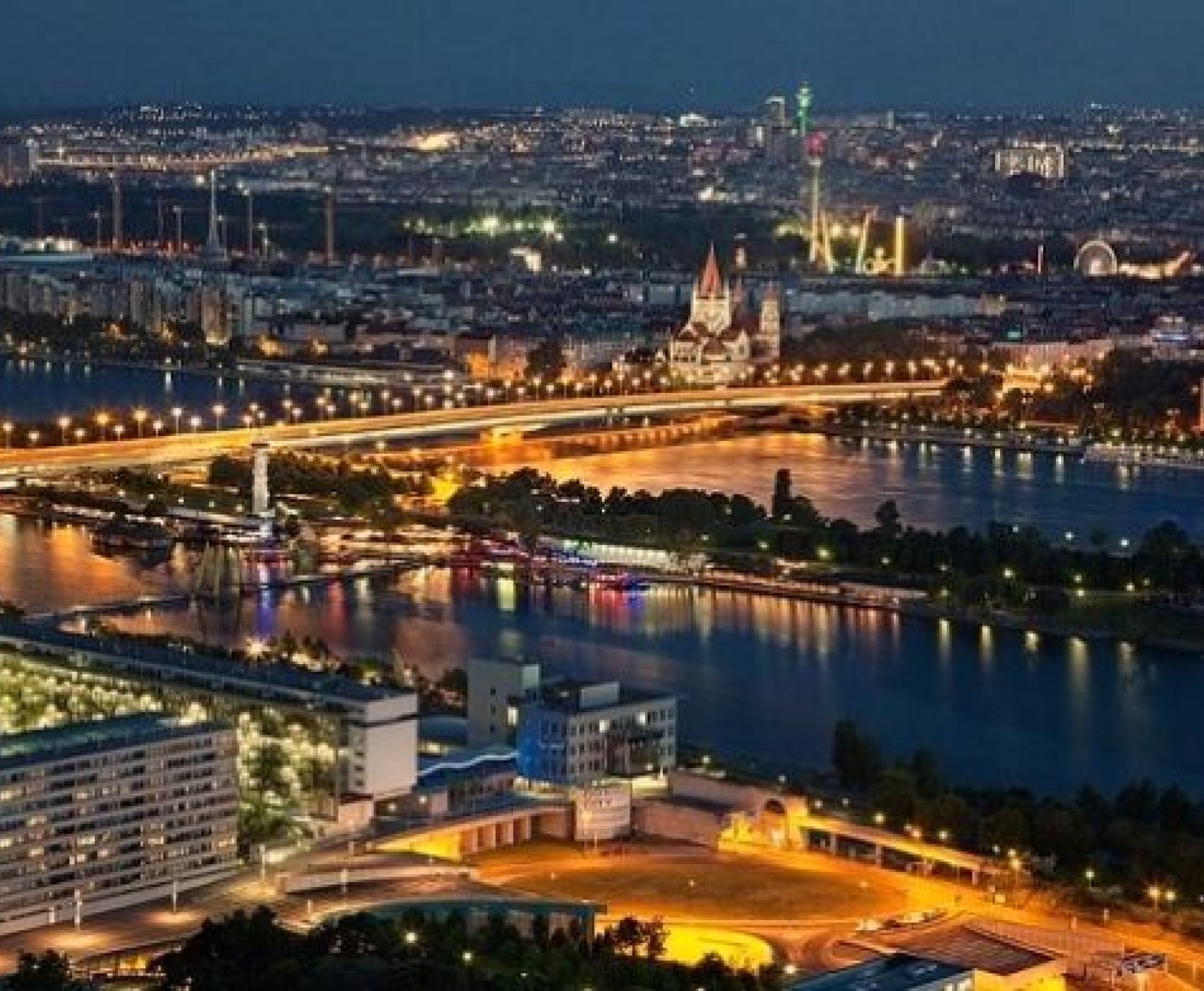 ANTALYA DAN DİREKT UÇAKLI BAŞTAN BAŞA ORTA AVRUPA